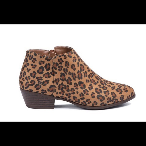 Leopard Print Vegan Suede Casual Bootie - Picture 4 of 4